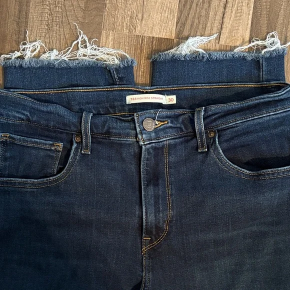 Levis 724 High Rise Straight Jeans - Picture 2 of 5